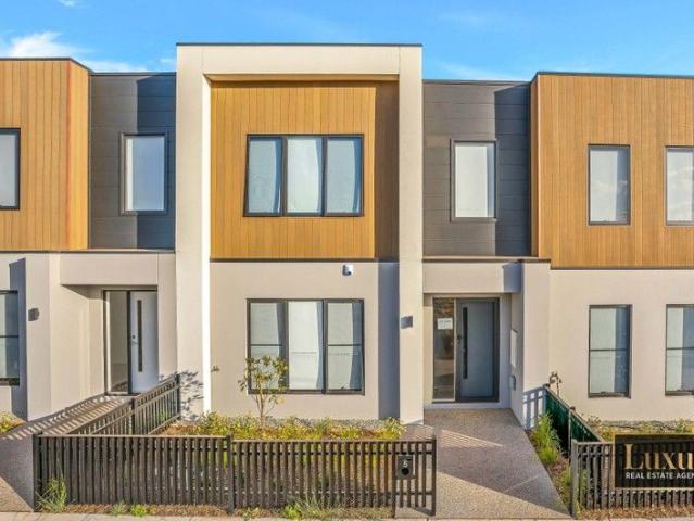 Townhouse for sale in Camerons Creek, Victoria