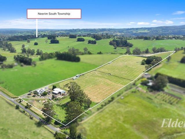 Cottage for sale in Neerim South, Victoria