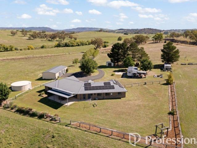 Cottage for sale in Tarana, New South Wales