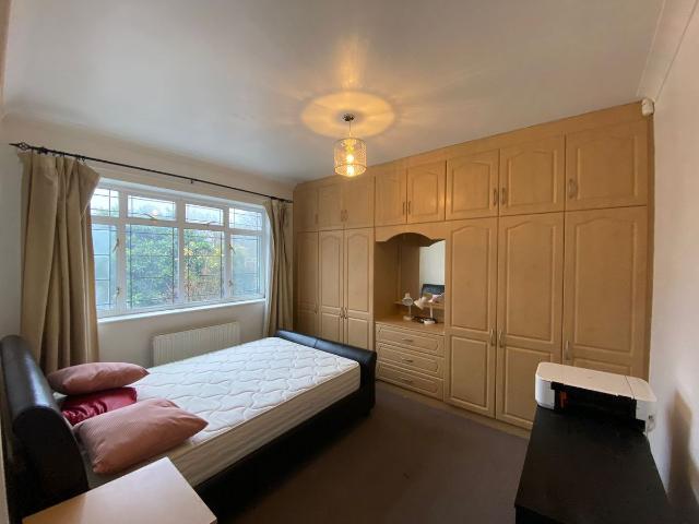 Room for rent in London Borough of Ealing, Greater London