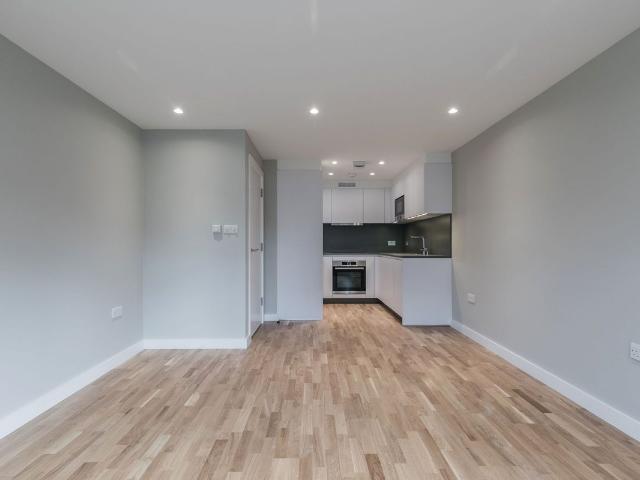Apartment for rent in London Borough of Barnet, Greater London