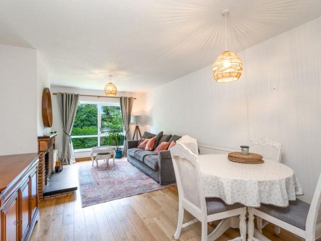 Apartment to rent in Bluebell, North Tipperary