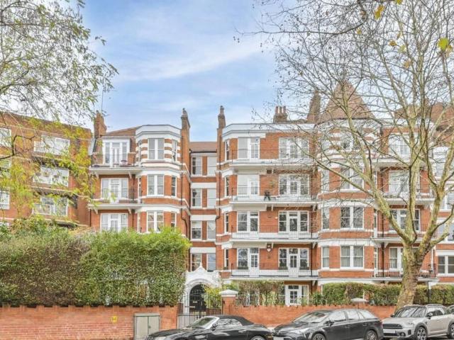 Apartment for rent in Brompton, Greater London