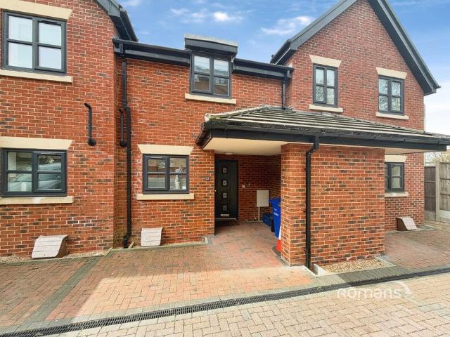 House for rent in East End, Rushmoor