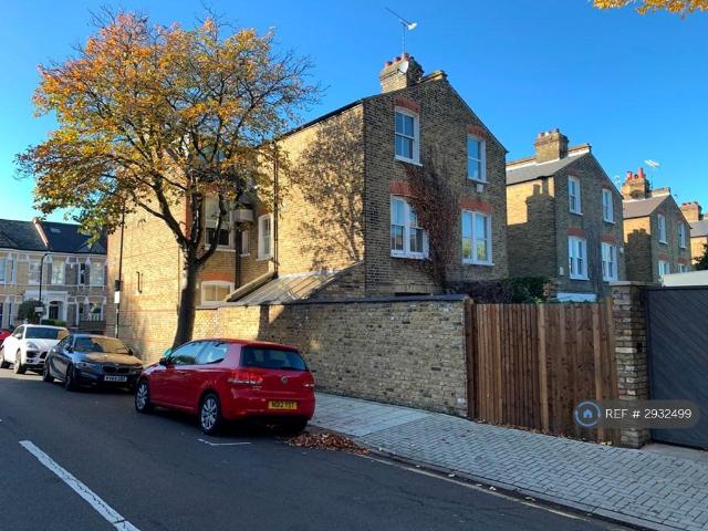 House for rent in Clapham, Greater London