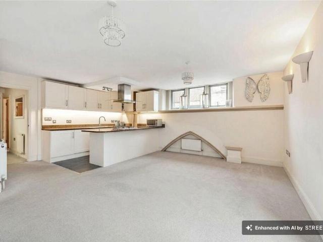 Apartment for rent in London Borough of Bromley, Greater London