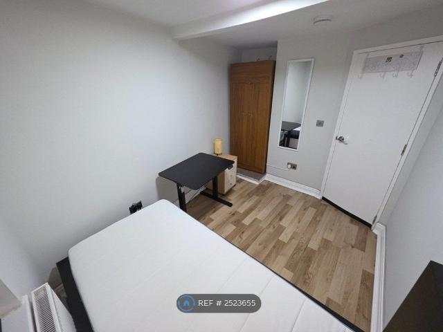 Room for rent in Glyndon, Plumstead
