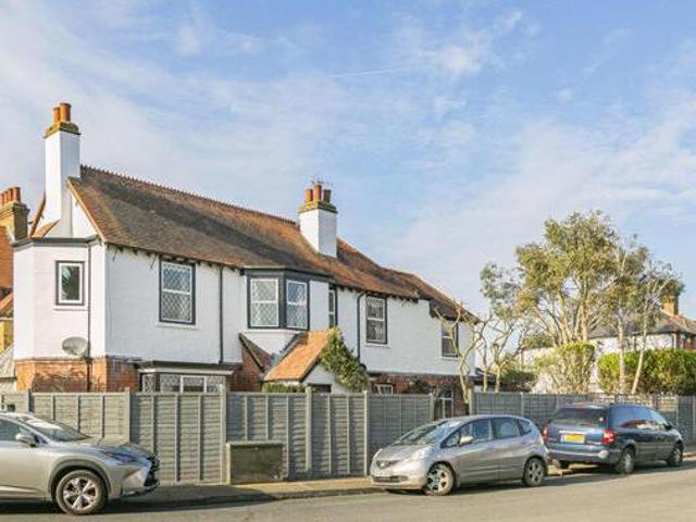 House for sale in Lower Halliford, Surrey