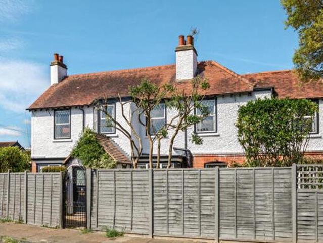 House for sale in Lower Halliford, Surrey