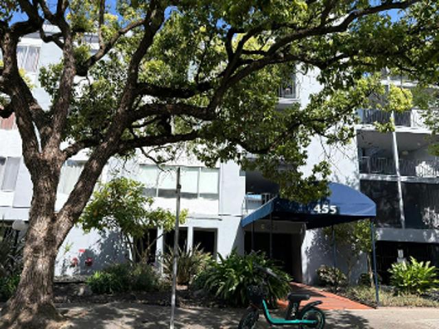 Condo for sale in Oakland, California