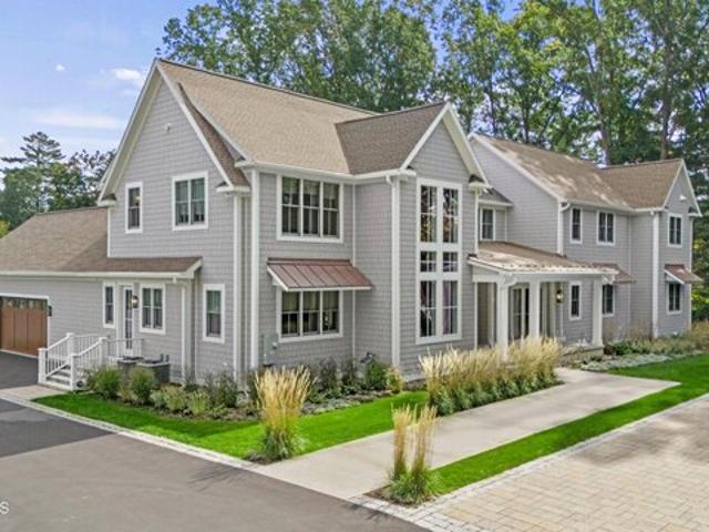 House for sale in Saratoga Springs