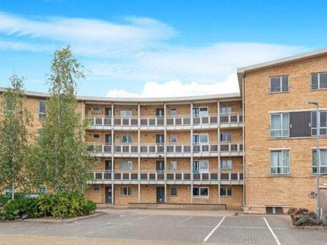 House for sale in Kettering, North Northamptonshire