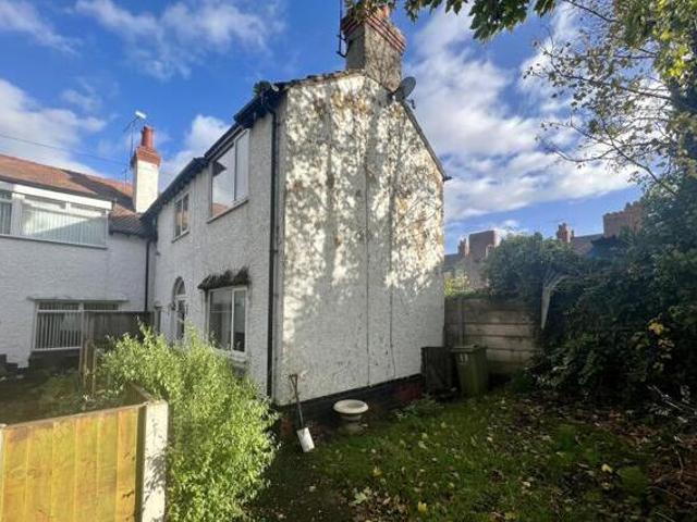 House for sale in Rossmore, Cheshire