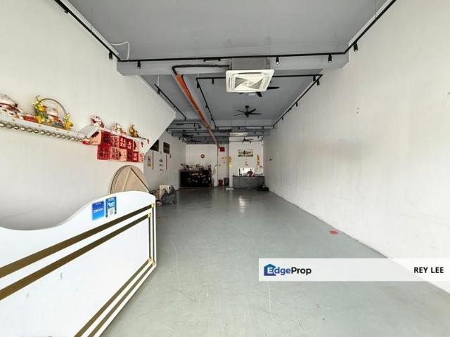 Shop for sale in Johor