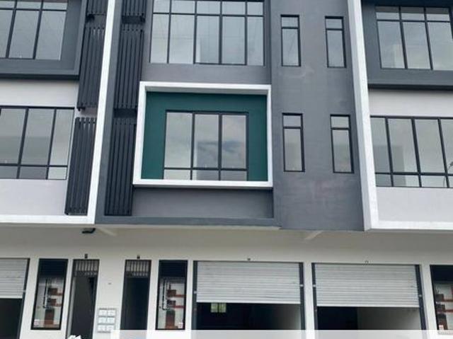 Shop for sale in Johor