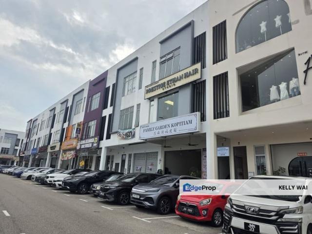 Shop for sale in Johor
