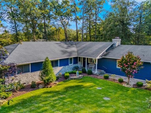 House for sale in Monmouth, New Jersey