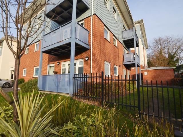 House for rent in Yiewsley, Greater London