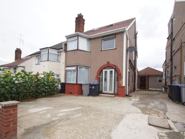 Studio for rent in Dollis Hill, Greater London