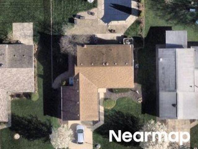House for sale in Elyria