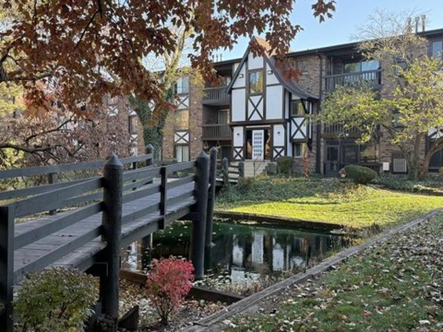 House for rent in Crestwood, Illinois