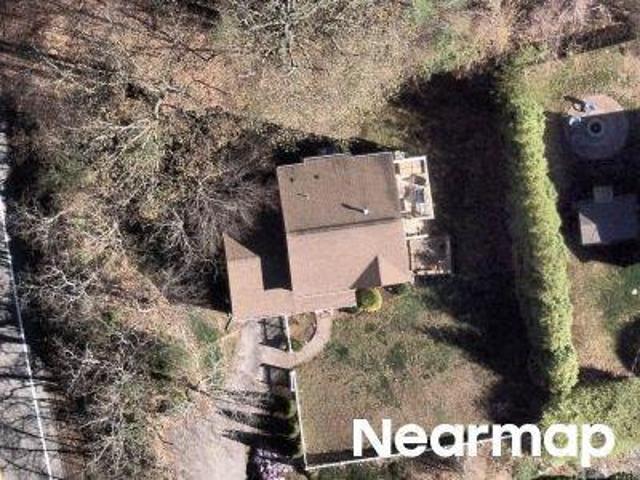 House for sale in Lincoln, Rhode Island