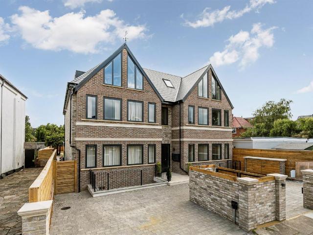 Apartment for rent in London Borough of Ealing, Greater London