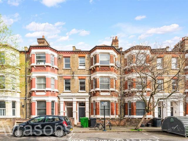 Apartment for rent in Oval, Greater London