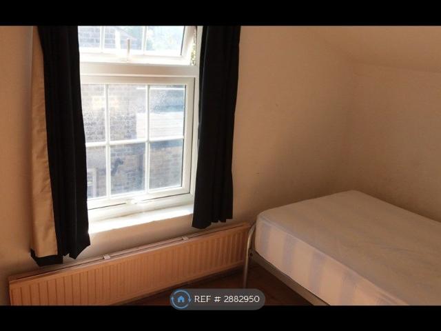 Room for rent in London Borough of Ealing, Greater London