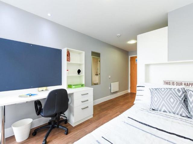 Apartment for rent in Newtown, Two Mills