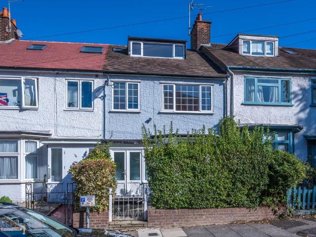 House for rent in Golders Green, Greater London