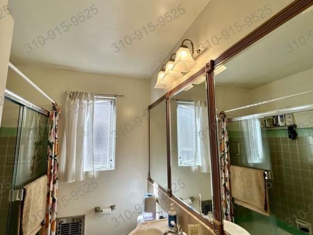 Apartment for rent in Canoga Park, California