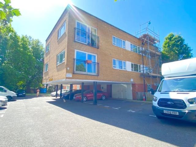 Apartment for rent in London Borough of Newham, Greater London