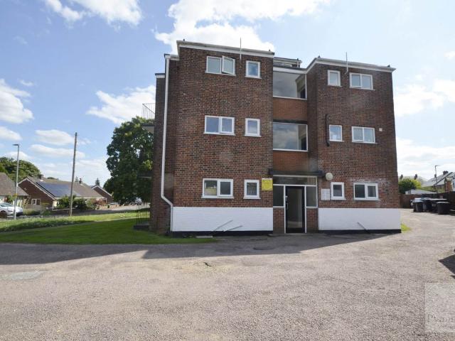 Studio for rent in Lakenham, East Bank