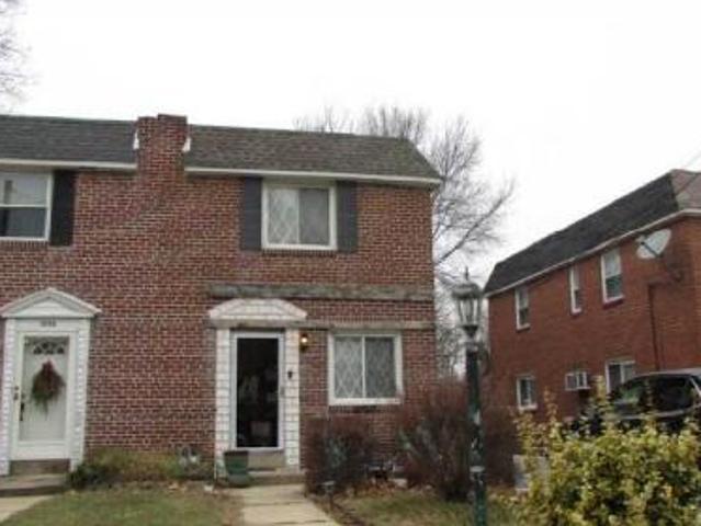 Townhouse for sale in Folcroft