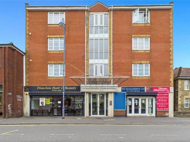 Apartment for rent in Gorse Hill, Swindon