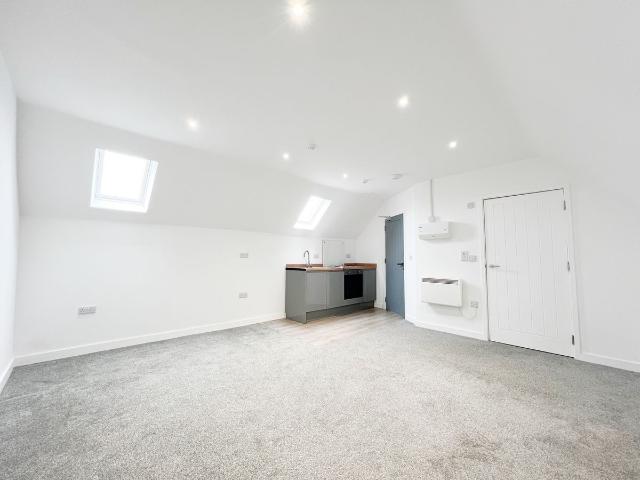 Studio for rent in Rodbourne, Swindon