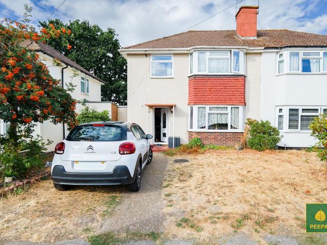 House for rent in Cove West Heath, Rushmoor