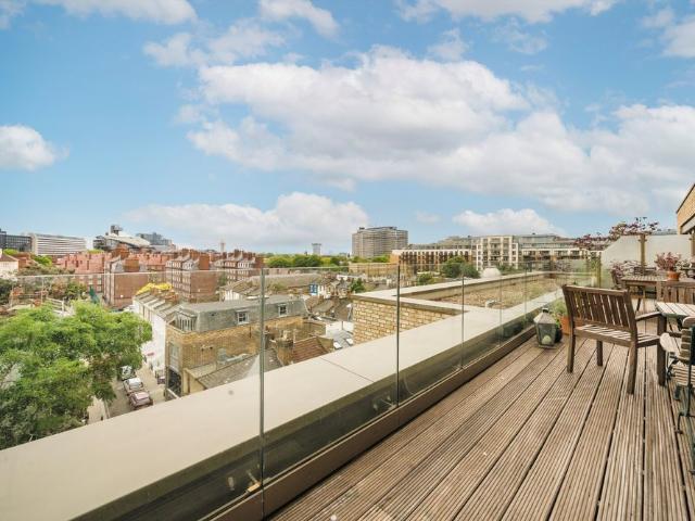 Apartment for rent in Hammersmith, Greater London