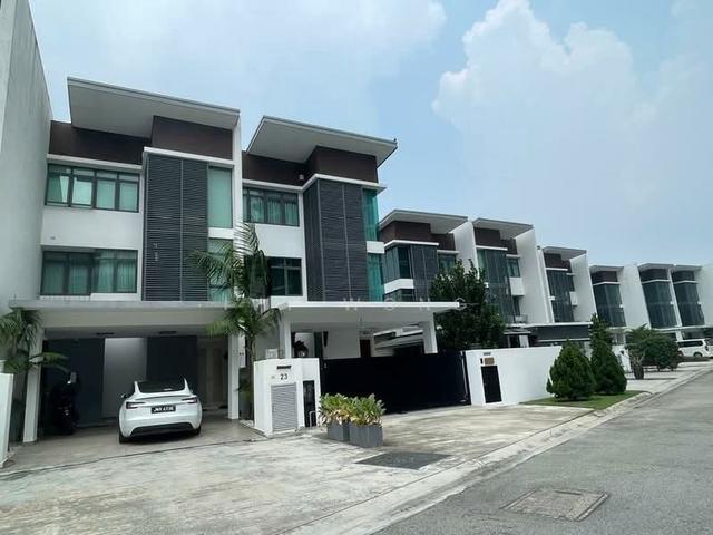Bungalow for rent in Tanjong Sepat, Selangor