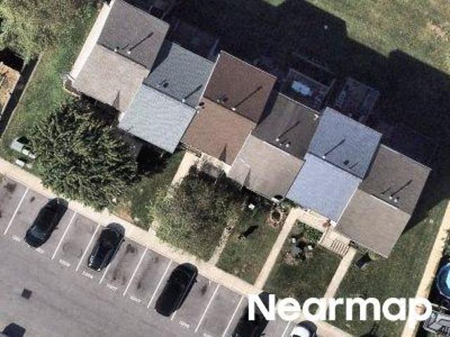Townhouse for sale in Robin's Glen, Robinwood