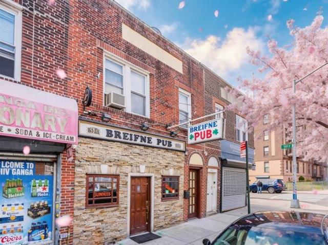 House for sale in Queens, Arverne