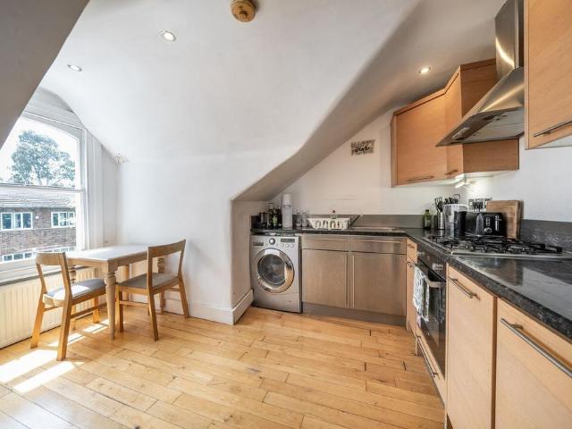 Apartment for rent in Balham, Greater London