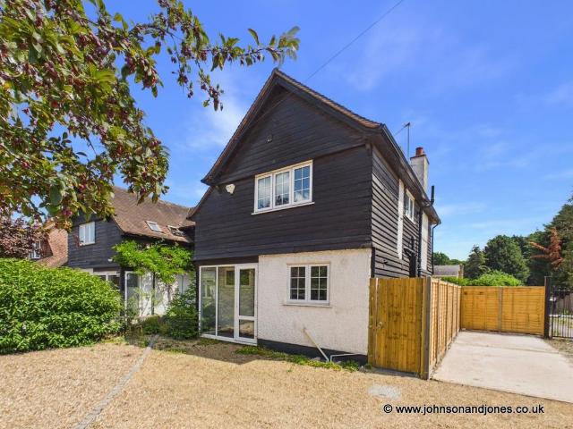 House for rent in Row Town, Surrey