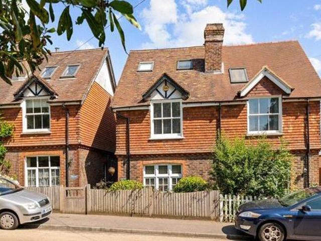 House for sale in The Butts, Kent