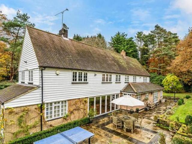 House for sale in The Butts, Kent