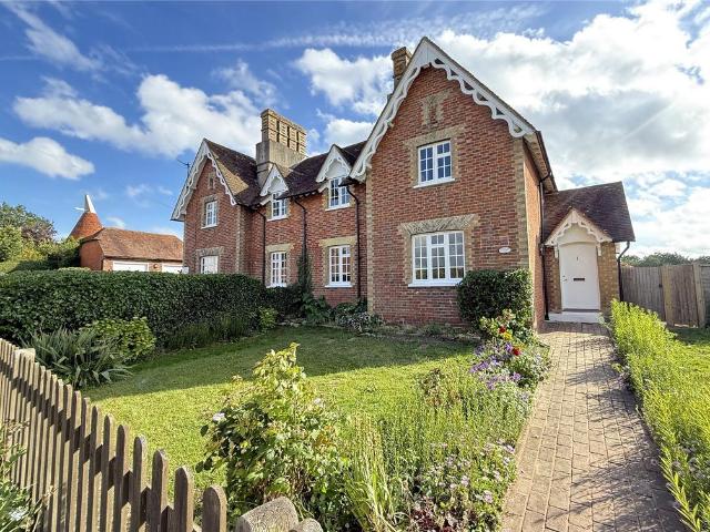House for rent in Capel, Sandown Park