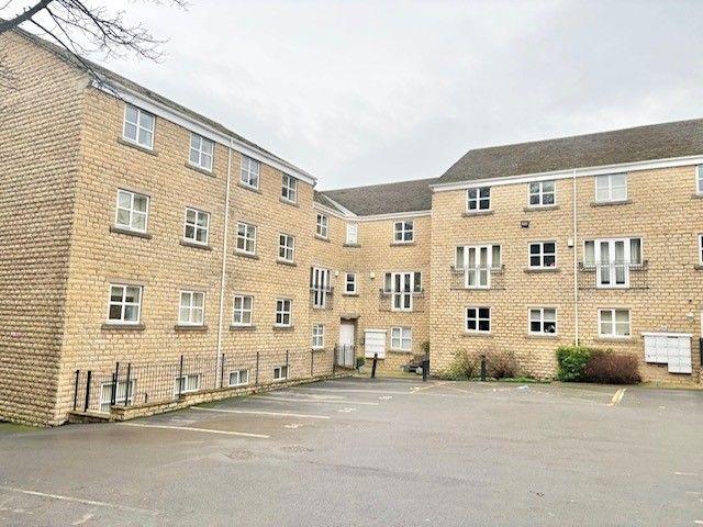 House for rent in Rastrick, West Yorkshire