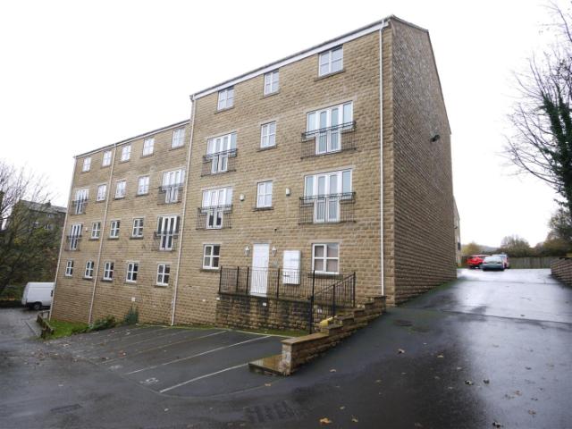 Apartment for rent in Rastrick, Calderdale
