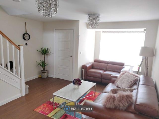 House for rent in Oxley, Wolverhampton